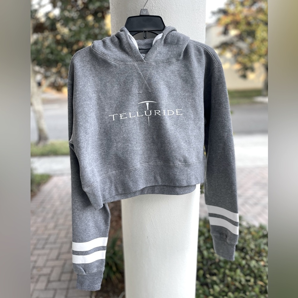 Outlay cropped gray hoodie